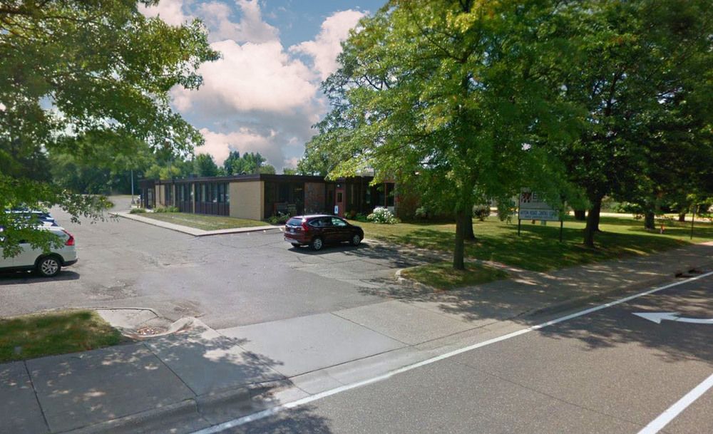 Office For Lease: 2716 Upper Afton Rd E, Saint Paul, MN 55119